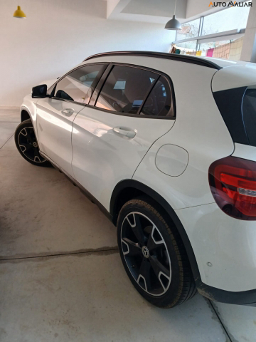 MERCEDES-BENZ GLA 200 1.6 CGI FLEX NIGHT 7G-DCT