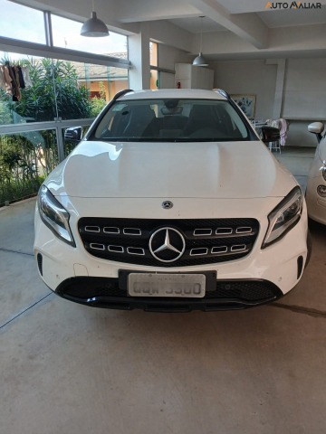 MERCEDES-BENZ GLA 200 1.6 CGI FLEX NIGHT 7G-DCT