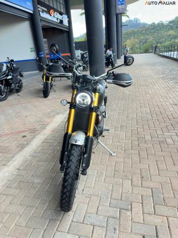 TRIUMPH SCRAMBLER 1200 XE SCRAMBLER 1200 XE