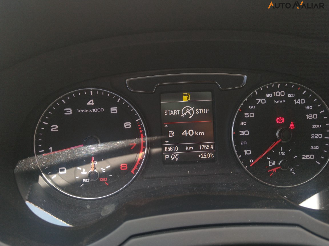 AUDI Q3 1.4 TFSI BLACK EDITION FLEX 4P S TRONIC