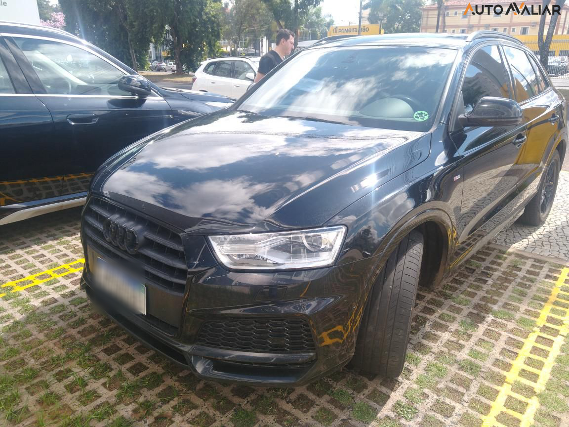 AUDI Q3 1.4 TFSI BLACK EDITION FLEX 4P S TRONIC