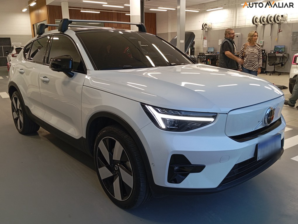 VOLVO C40 P8 RECHARGE TWIN ELECTRIC ULTIMATE AWD