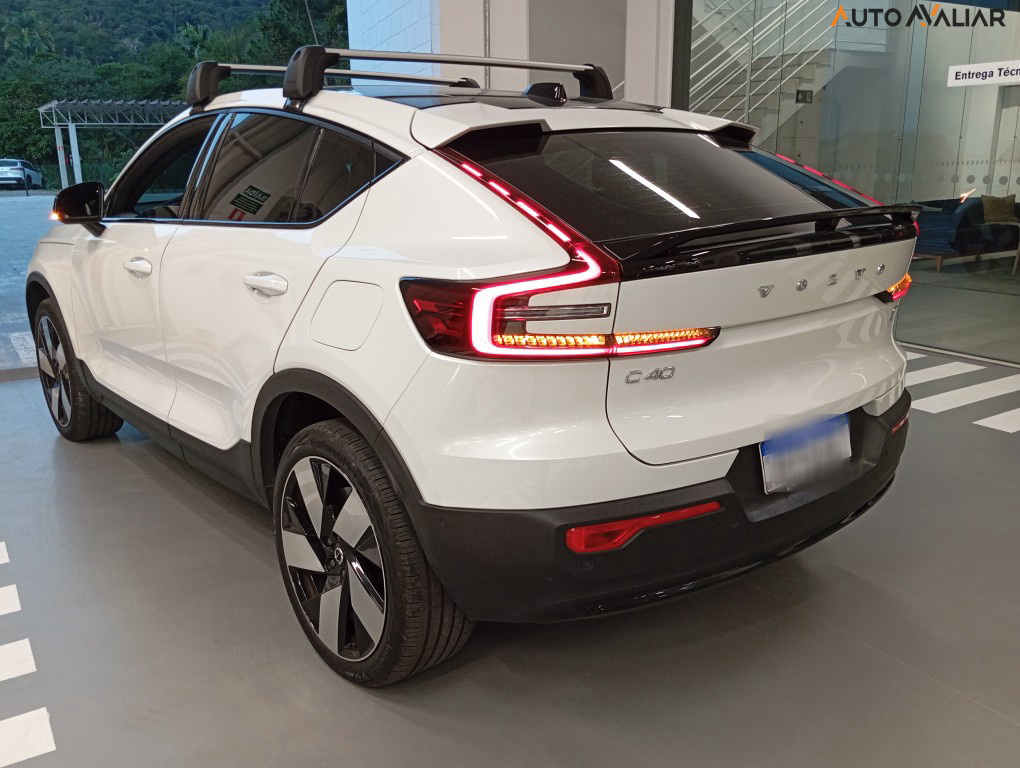 VOLVO C40 P8 RECHARGE TWIN ELECTRIC ULTIMATE AWD