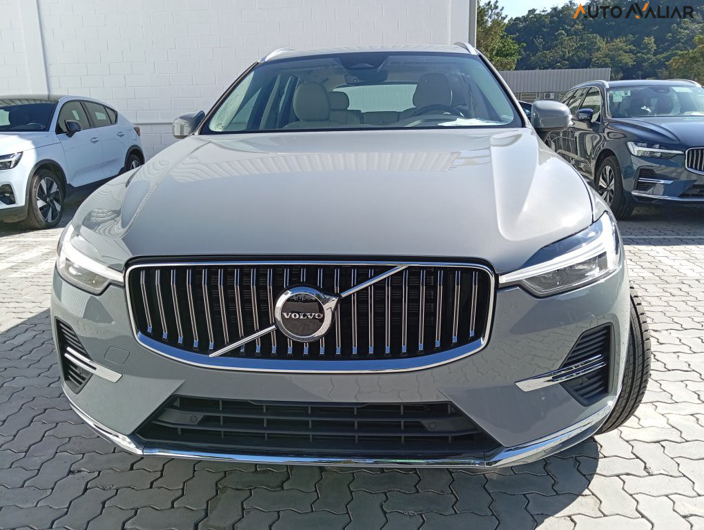 VOLVO XC60 2.0 T8 RECHARGE PLUS AWD GEARTRONIC
