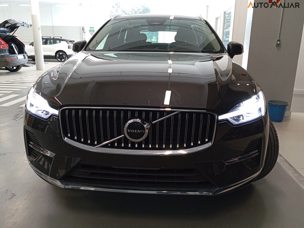 VOLVO XC60 2.0 T8 RECHARGE PLUS AWD GEARTRONIC