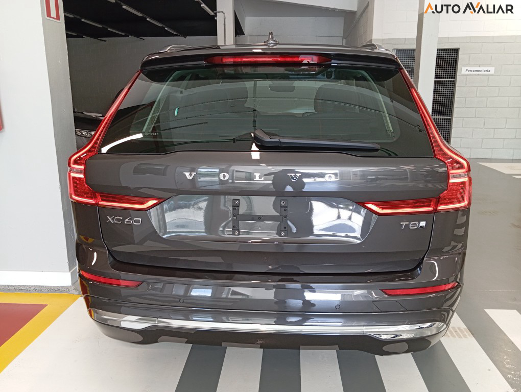VOLVO XC60 2.0 T8 RECHARGE PLUS AWD GEARTRONIC