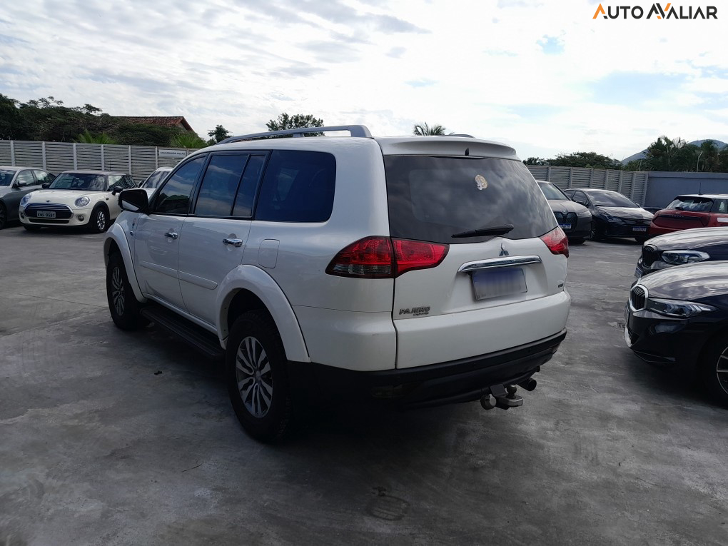 MITSUBISHI PAJERO 3.2 HPE 4X4 7 LUGARES 16V TURBO INTERCOOLER DIESEL 4P AUTOMATICO