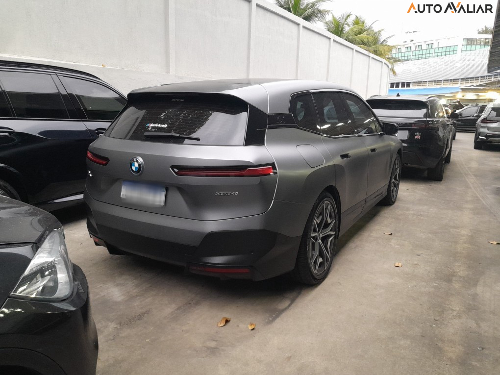 BMW IX XDRIVE40