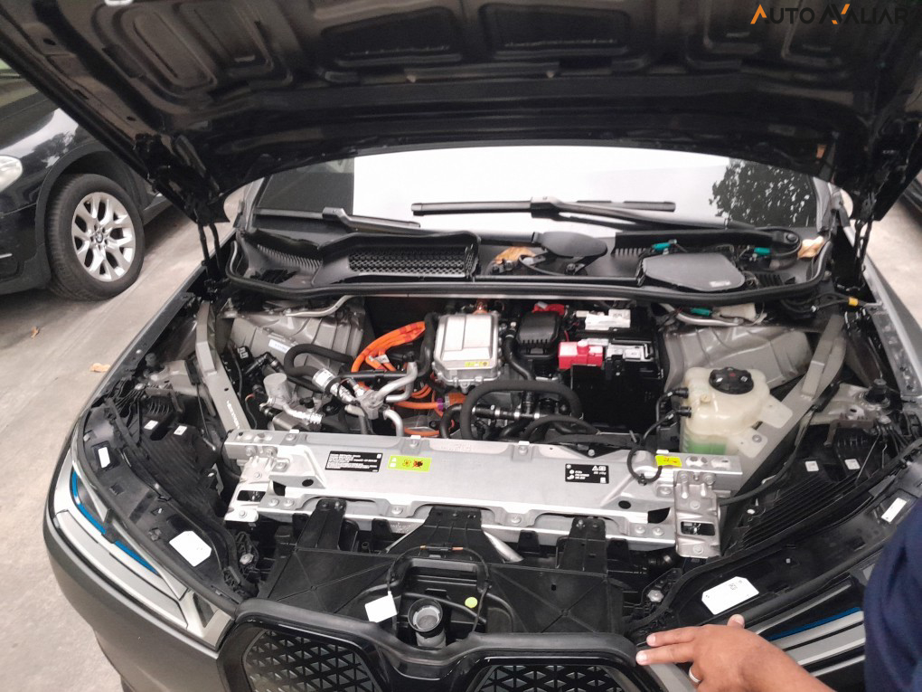 BMW IX XDRIVE40