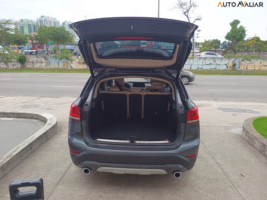 BMW X1 2.0 16V TURBO ACTIVEFLEX SDRIVE20I X-LINE 4P AUTOMATICO