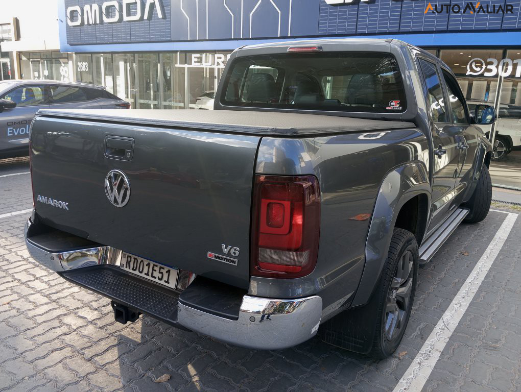 VOLKSWAGEN AMAROK 3.0 V6 TDI HIGHLINE CD DIESEL 4MOTION AUTOMATICO