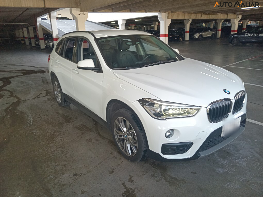 BMW X1 2.0 16V TURBO ACTIVEFLEX SDRIVE20I 4P AUTOMATICO