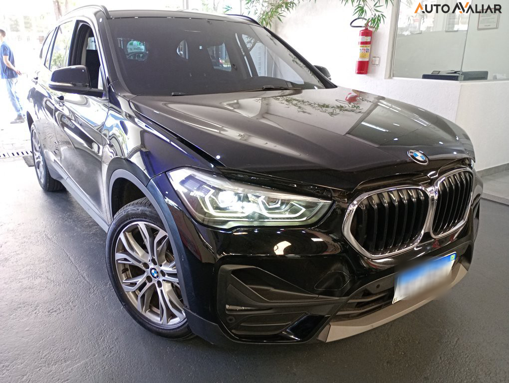BMW X1 2.0 16V TURBO ACTIVEFLEX SDRIVE20I 4P AUTOMATICO