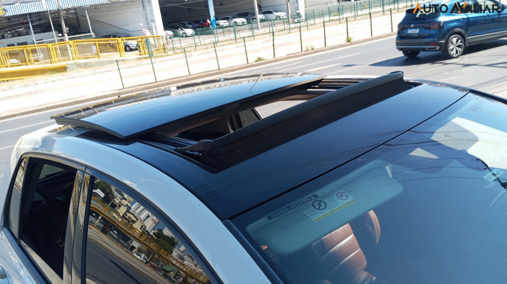 VOLKSWAGEN GOLF 1.4 TSI HIGHLINE 16V GASOLINA 4P AUTOMATICO