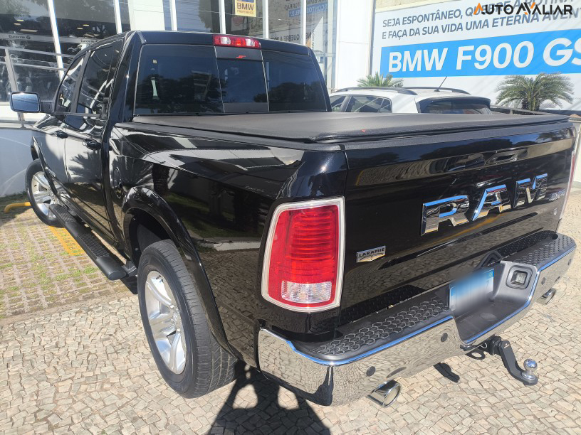 RAM CLASSIC 5.7 V8 GASOLINA LARAMIE NIGHT EDITION CD 4X4 AUTOMATICO