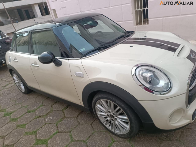 MINI COOPER 2.0 S EXCLUSIVE 16V TURBO GASOLINA 4P AUTOMATICO