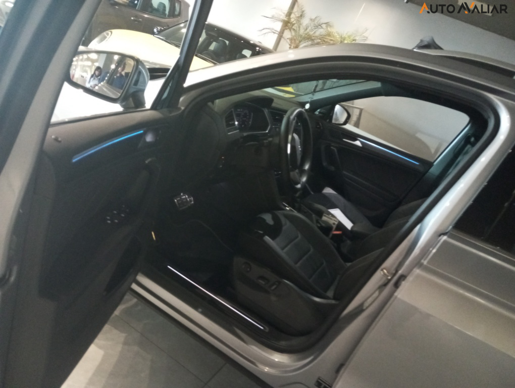 VOLKSWAGEN TIGUAN 2.0 300 TSI GASOLINA ALLSPACE R-LINE AUTOMÁTICO
