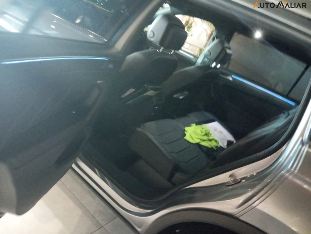 VOLKSWAGEN TIGUAN 2.0 300 TSI GASOLINA ALLSPACE R-LINE AUTOMÁTICO