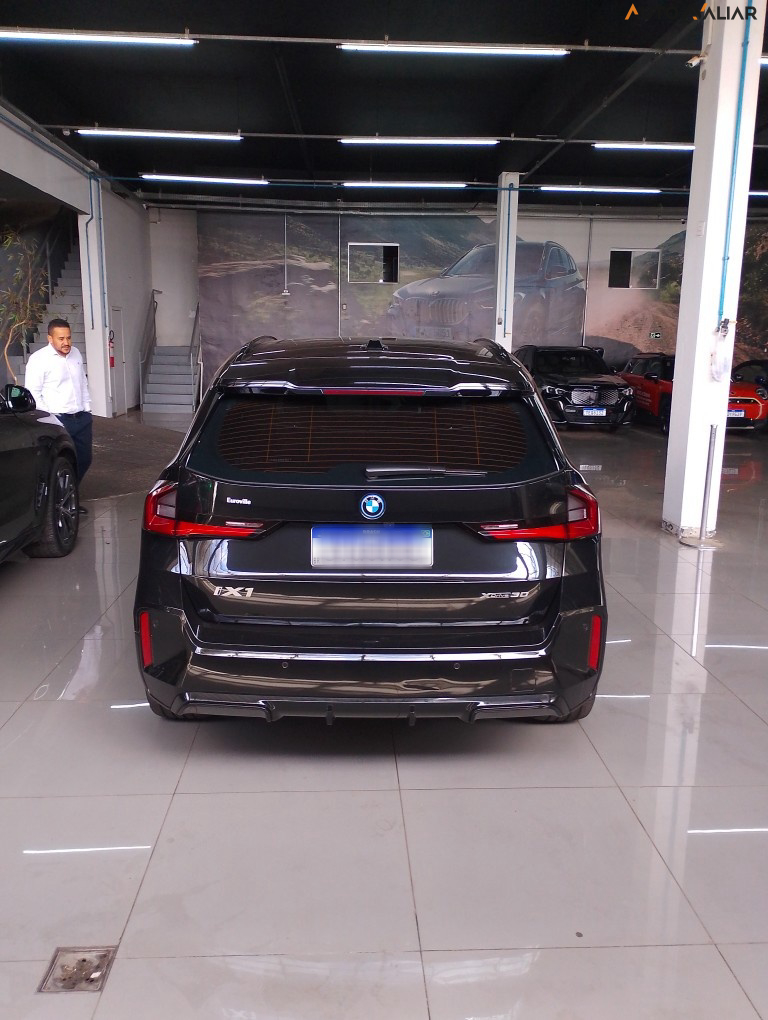 BMW iX1 XDRIVE 30 M SPORT (ELÉTRICO)