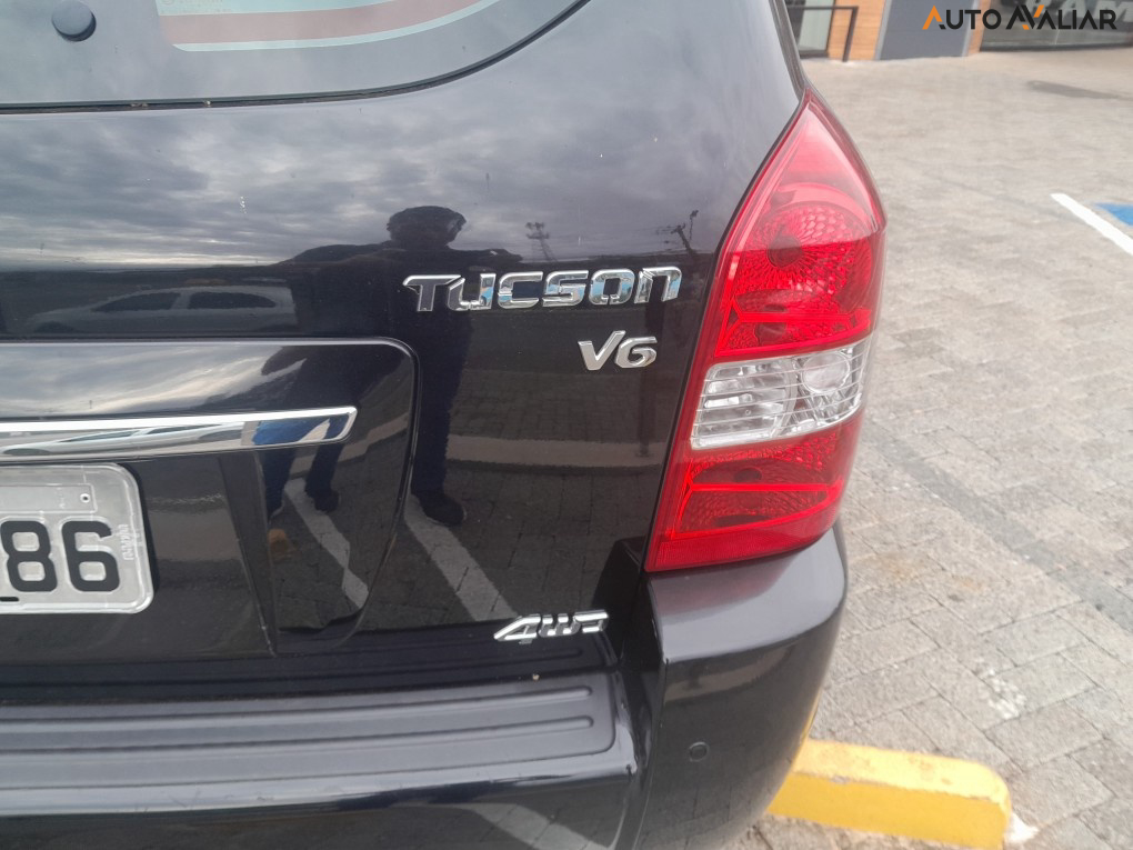 HYUNDAI TUCSON 2.7 MPFI GLS 24V 175CV 4WD GASOLINA 4P AUTOMATICO