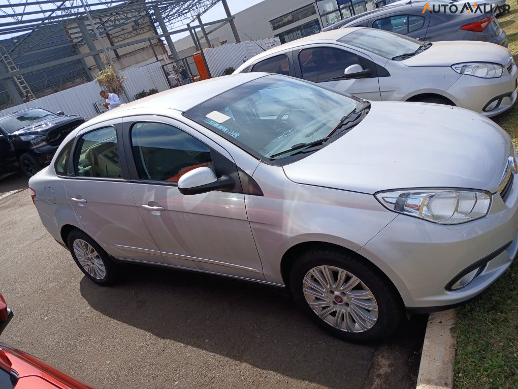 FIAT GRAND SIENA 1.6 MPI ESSENCE 16V FLEX 4P MANUAL
