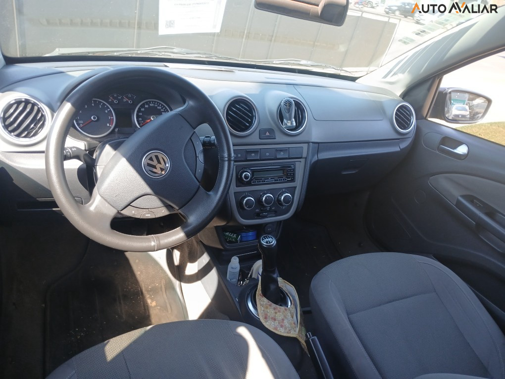 VOLKSWAGEN VOYAGE 1.6 MI COMFORTLINE 8V FLEX 4P MANUAL
