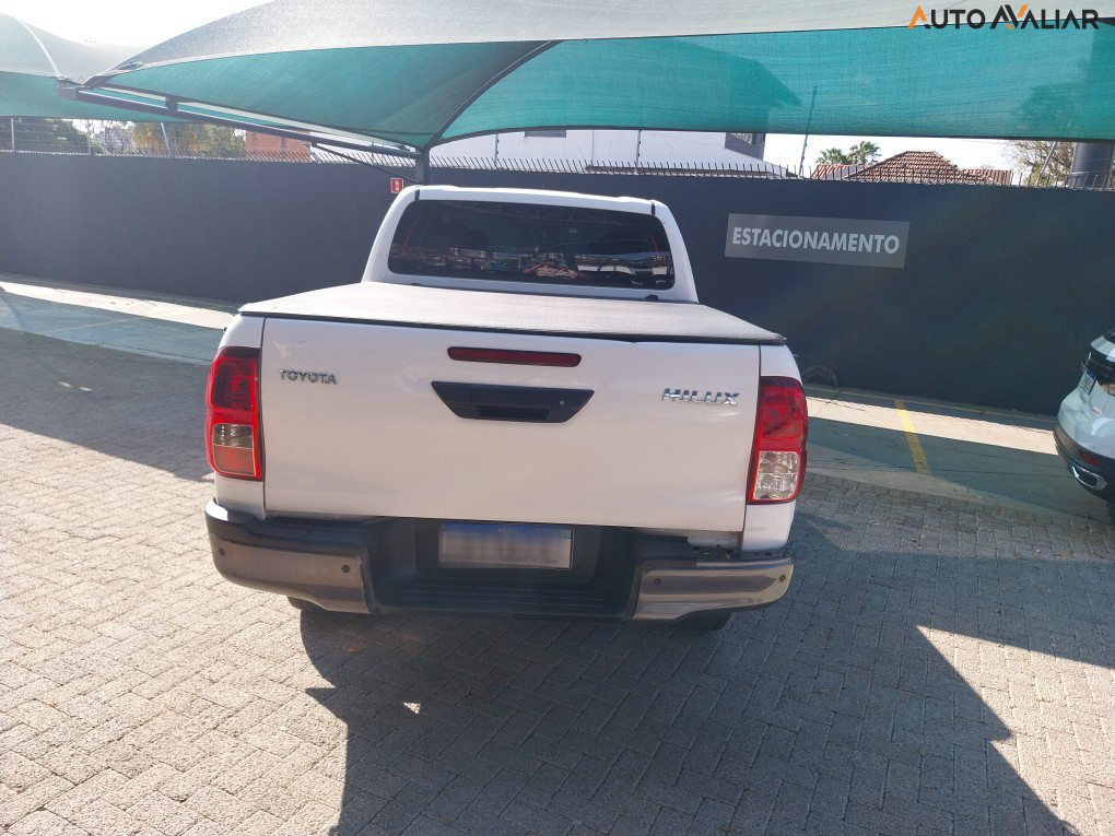 TOYOTA HILUX 2.8 NARROW 4X4 CD 16V DIESEL 4P MANUAL