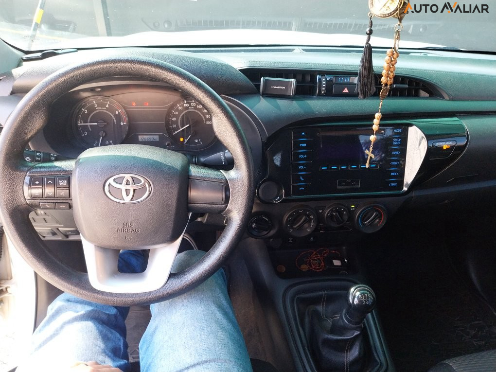 TOYOTA HILUX 2.8 NARROW 4X4 CD 16V DIESEL 4P MANUAL