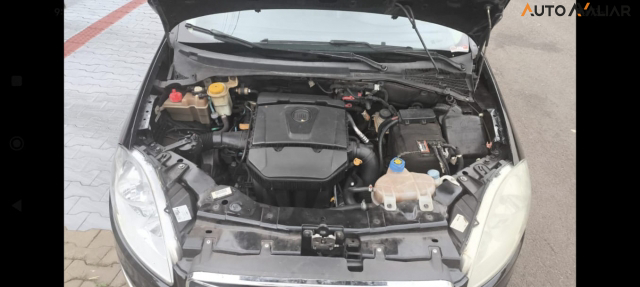 FIAT LINEA 1.8 ESSENCE 16V FLEX 4P MANUAL
