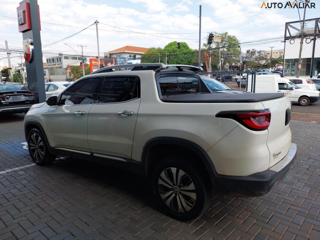 FIAT TORO 2.0 16V TURBO DIESEL VOLCANO 4WD AT9