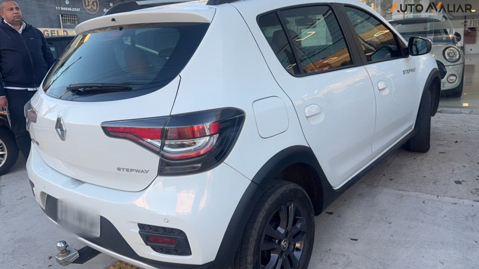 RENAULT STEPWAY 1.6 16V INTENSE FLEX AUTOMÁTICO