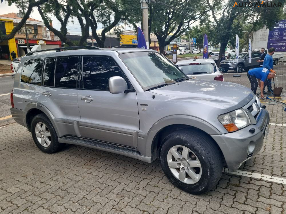 MITSUBISHI PAJERO FULL 3.8 HPE 4X4 V6 24V GASOLINA 4P AUTOMATICO