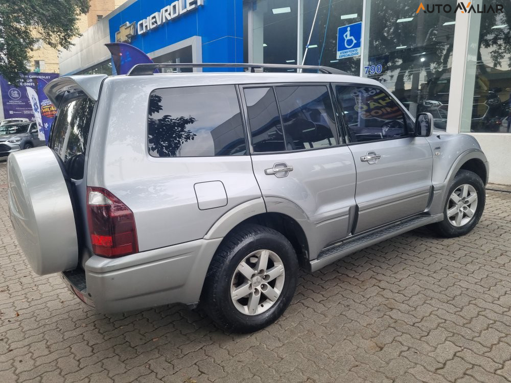 MITSUBISHI PAJERO FULL 3.8 HPE 4X4 V6 24V GASOLINA 4P AUTOMATICO