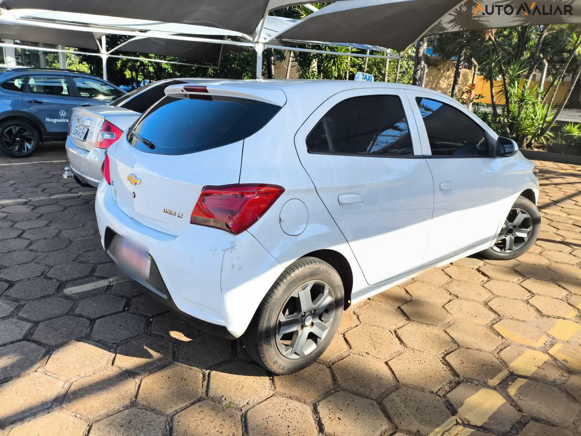 CHEVROLET ONIX 1.0 MPFI LT 8V FLEX 4P MANUAL