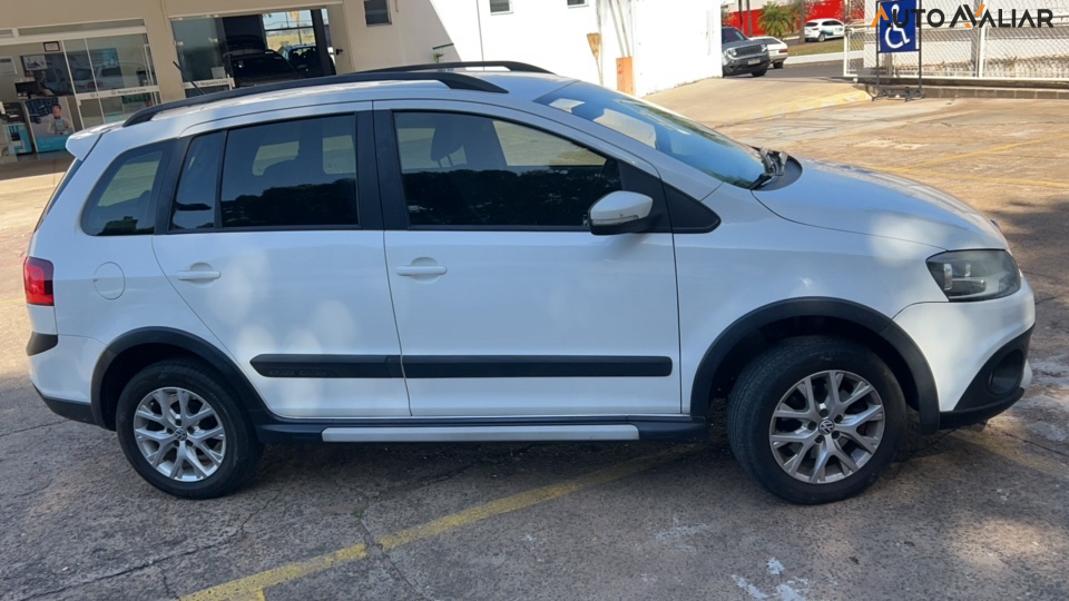 VOLKSWAGEN SPACE CROSS 1.6 8V(I-MOTION)(TOTALFLEX)