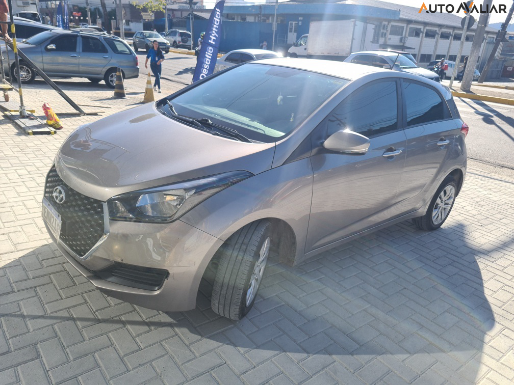 HYUNDAI HB20 1.0 COMFORT PLUS 12V FLEX 4P MANUAL