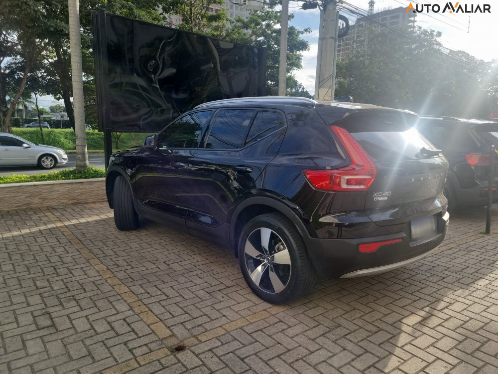 VOLVO XC40 2.0 T4 GASOLINA MOMENTUM GEARTRONIC