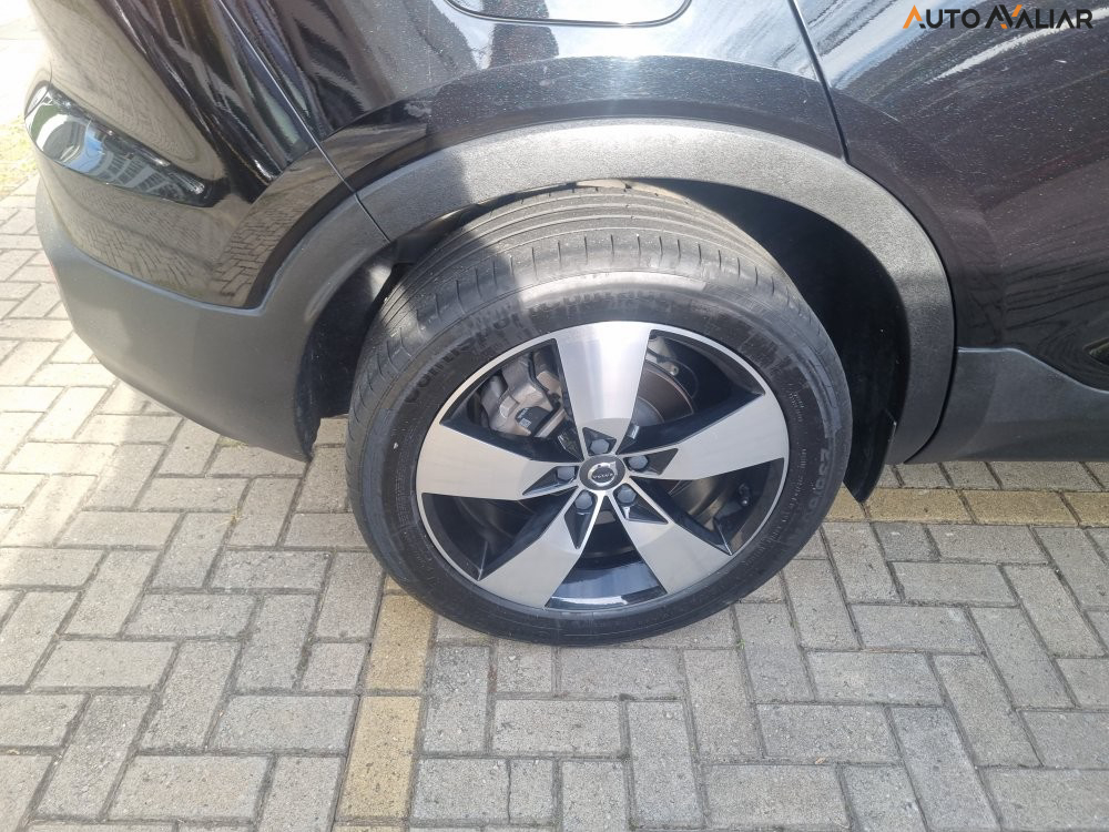 VOLVO XC40 2.0 T4 GASOLINA MOMENTUM GEARTRONIC