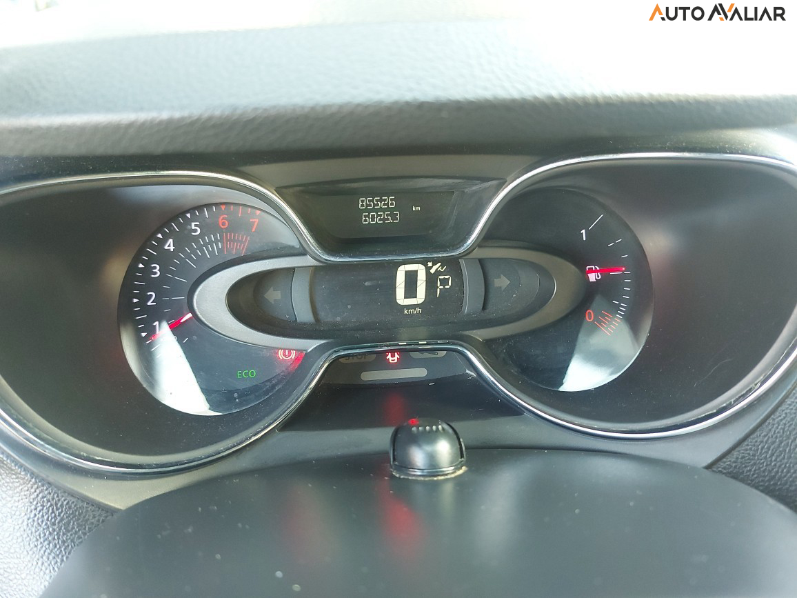 RENAULT CAPTUR 1.6 16V SCE FLEX LIFE X-TRONIC