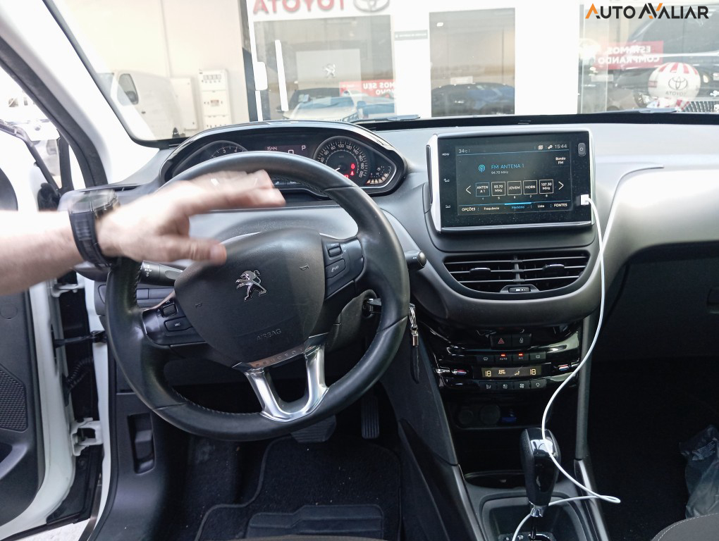 PEUGEOT 2008 1.6 16V FLEX GRIFFE 4P AUTOMATICO