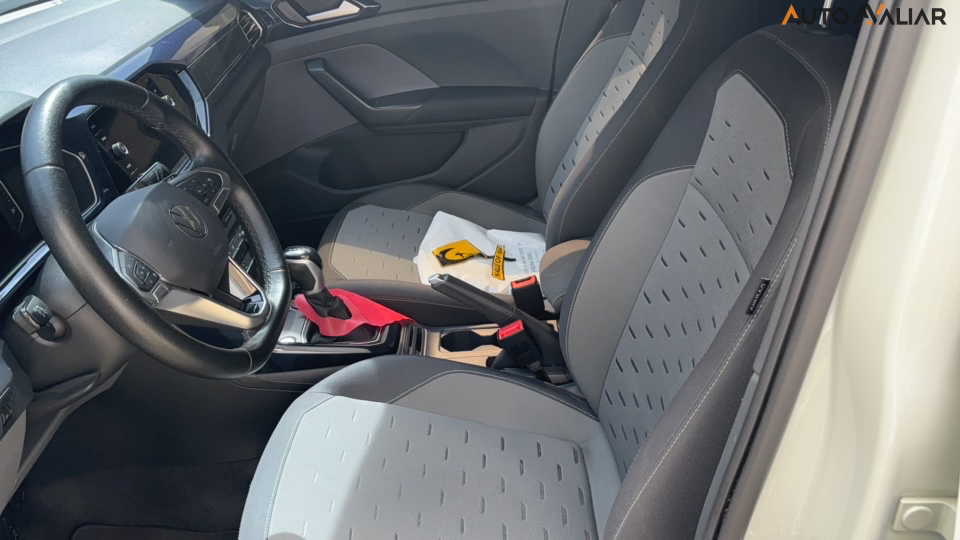 VOLKSWAGEN T-CROSS 1.0 200 TSI TOTAL FLEX COMFORTLINE AUTOM&Aacute;TICO