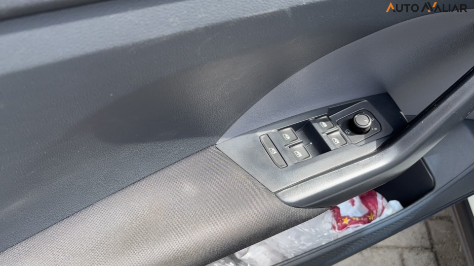 VOLKSWAGEN T-CROSS 1.0 200 TSI TOTAL FLEX COMFORTLINE AUTOM&Aacute;TICO