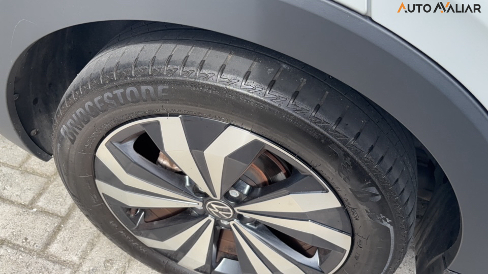 VOLKSWAGEN T-CROSS 1.0 200 TSI TOTAL FLEX COMFORTLINE AUTOM&Aacute;TICO