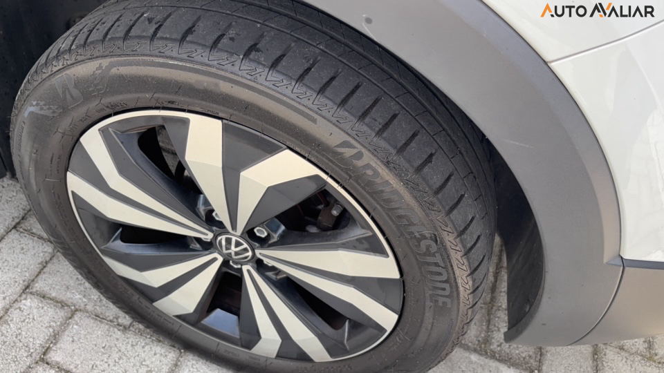 VOLKSWAGEN T-CROSS 1.0 200 TSI TOTAL FLEX COMFORTLINE AUTOM&Aacute;TICO