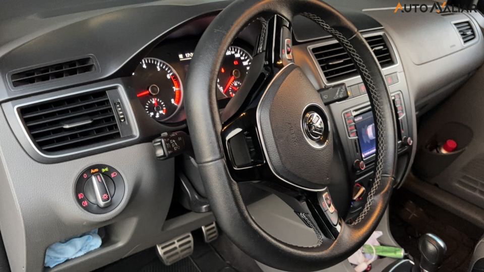 VOLKSWAGEN FOX 1.6 MSI HIGHLINE 16V FLEX 4P AUTOMATIZADO