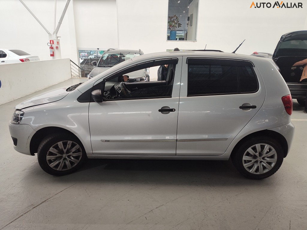 VOLKSWAGEN FOX 1.6 MI 8V FLEX 4P MANUAL