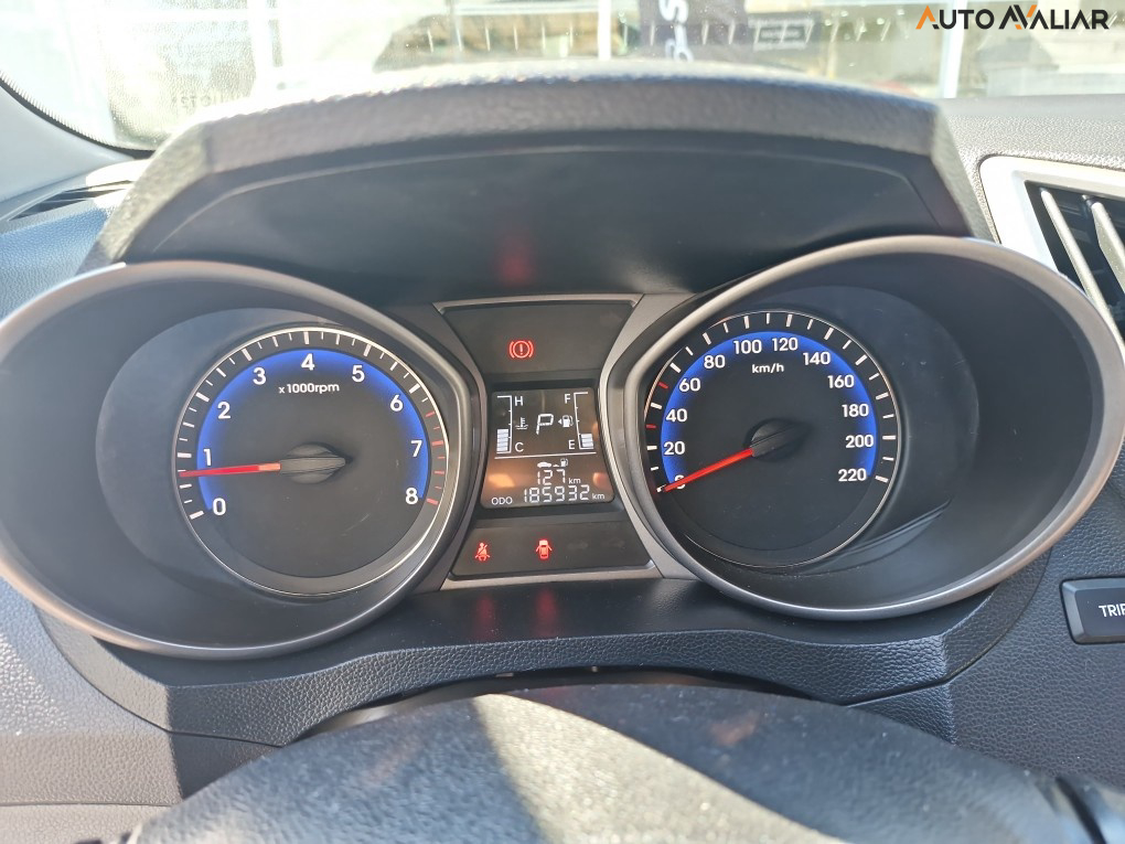 HYUNDAI HB20S 1.6 COMFORT PLUS 16V FLEX 4P AUTOMATICO