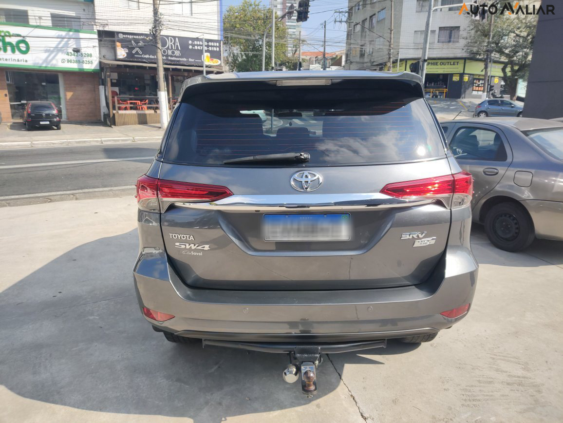 TOYOTA HILUX SW4 2.7 SRV 7 LUGARES 4X2 16V FLEX 4P AUTOMATICO