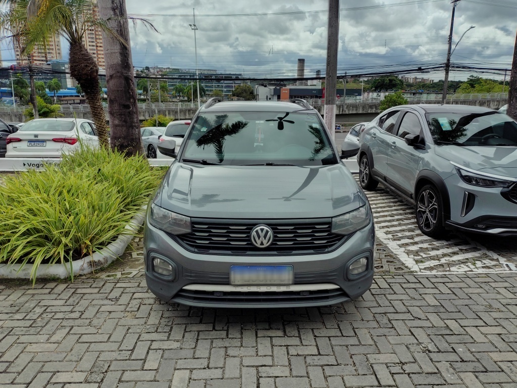 VOLKSWAGEN T-CROSS 1.0 200 TSI TOTAL FLEX COMFORTLINE AUTOMATICO