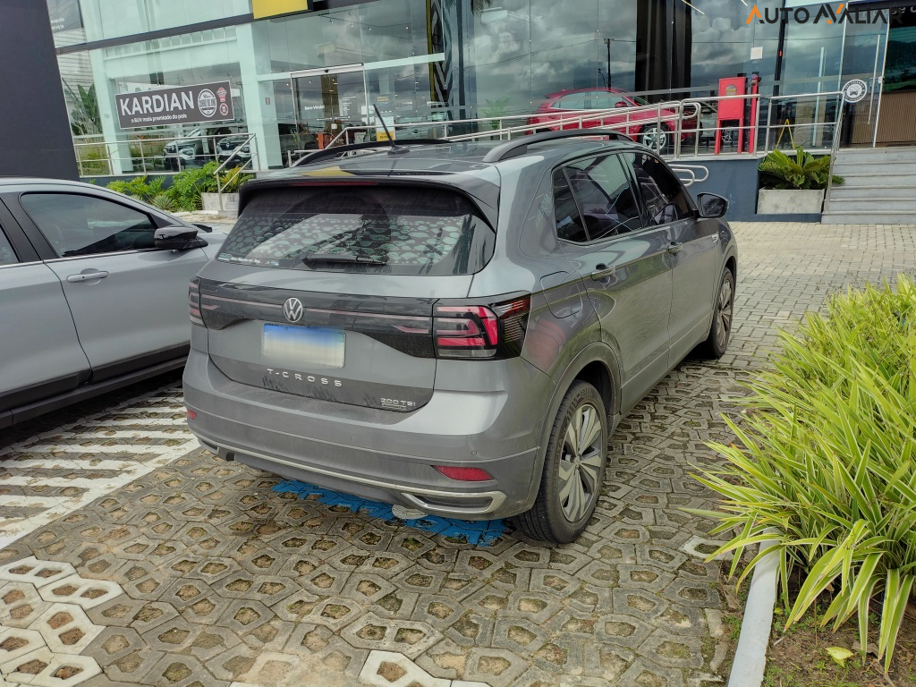 VOLKSWAGEN T-CROSS 1.0 200 TSI TOTAL FLEX COMFORTLINE AUTOMATICO